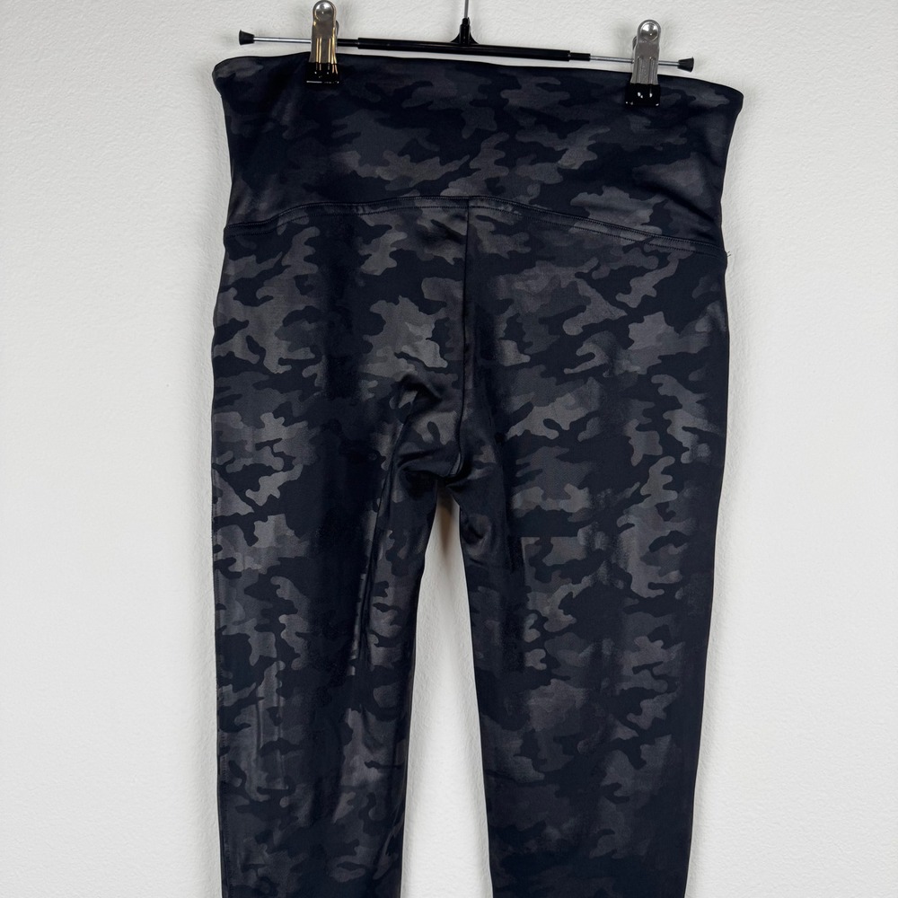 Spanx Faux Leather Leggings Womens L Black Camo Excellent Athleisure Streetwear